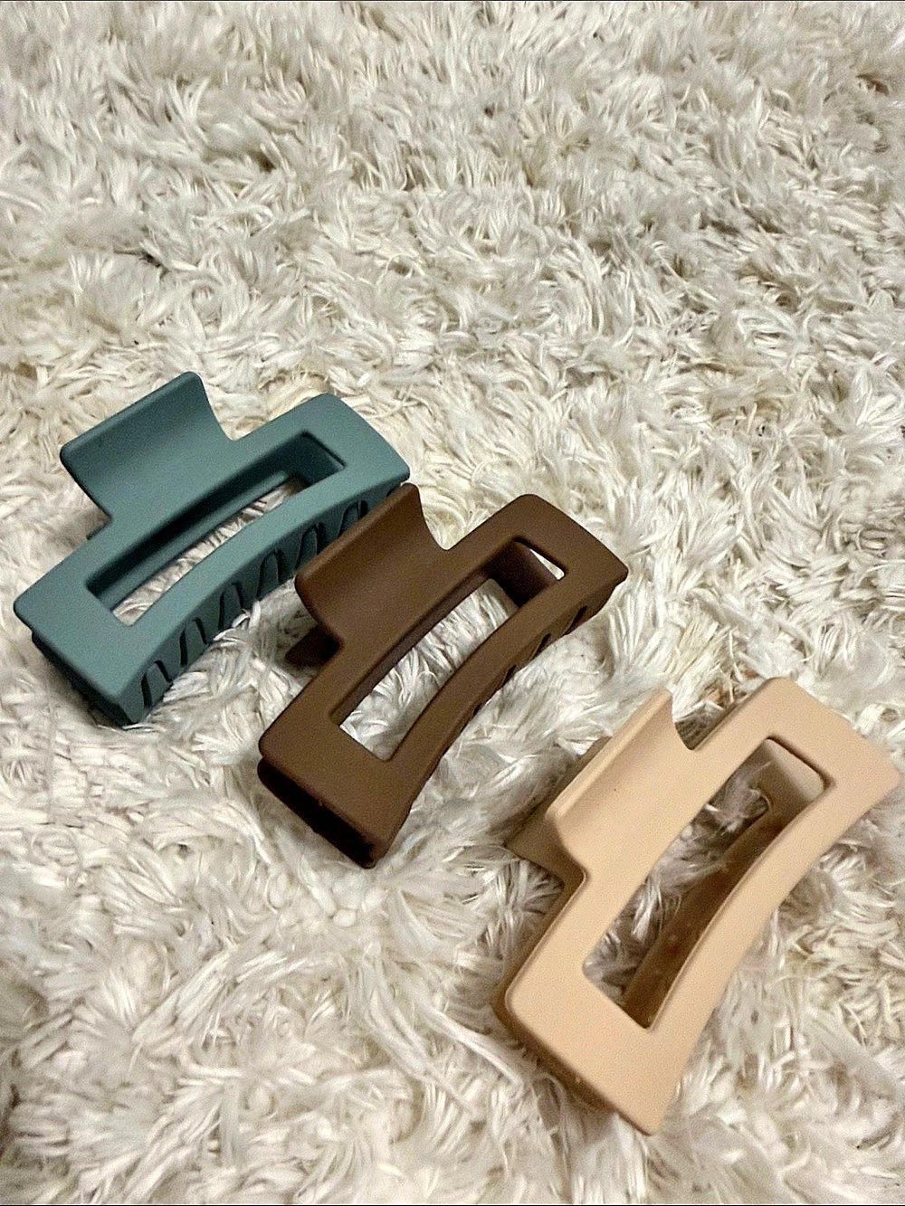 Hair Claw Clips Set Green & Brown Like New 3 1/2 inches bundle clips